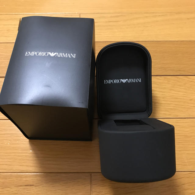 Emporio Armani(エンポリオアルマーニ)のアルマーニの箱のみ黒 インテリア/住まい/日用品のインテリア小物(小物入れ)の商品写真