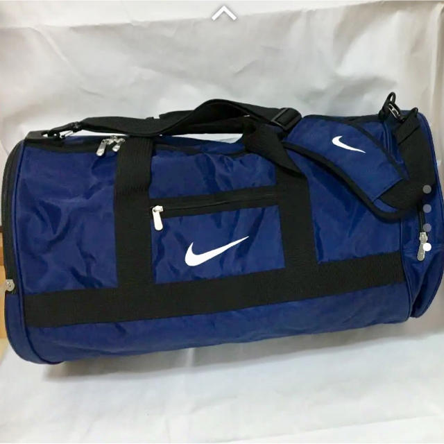 NIKE(ナイキ)のナイキボストンバッグ　ドラム型 メンズのバッグ(ボストンバッグ)の商品写真