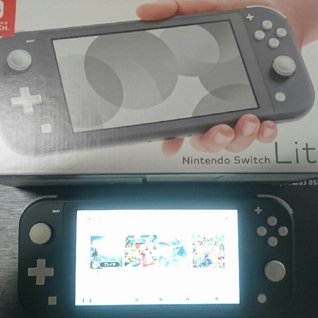 中古 美品 任天堂スイッチ ライト ソフト3本内蔵 ☆新春福袋2022
