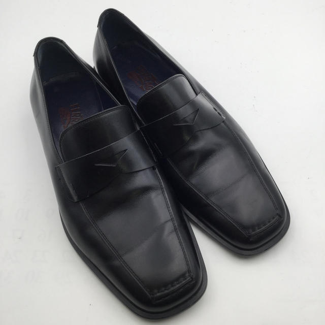 フェラガモ メンズ 革靴 黒色 サイズ27センチEEE www.krzysztofbialy.com