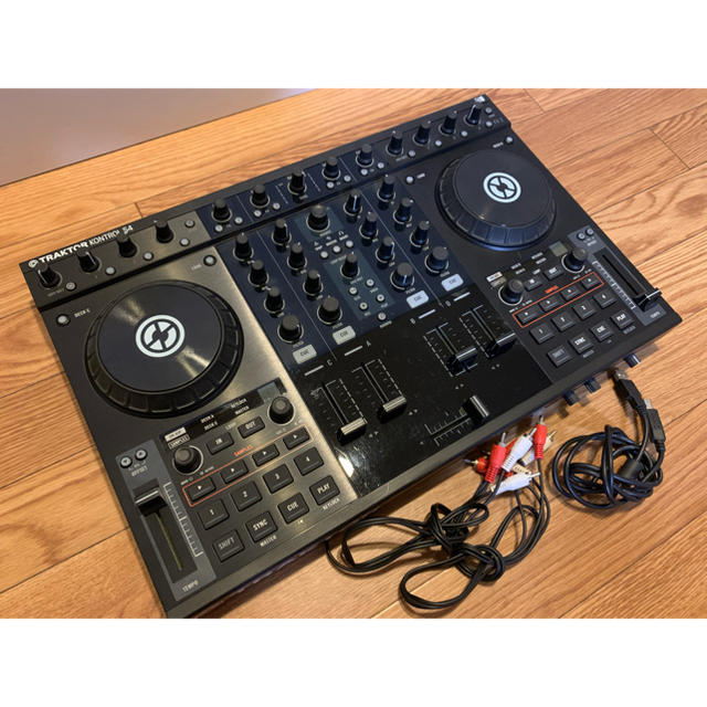 TRAKTOR KONTROL S4 PCDJ