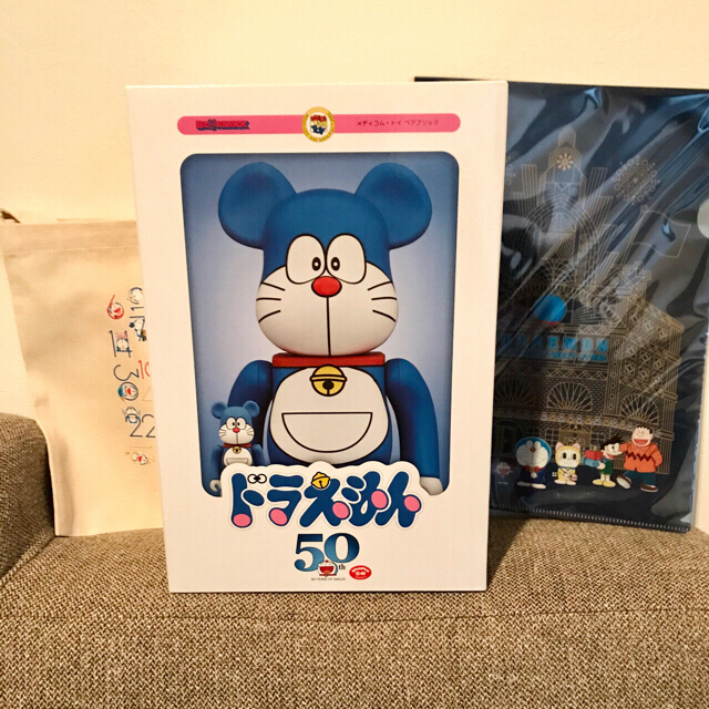 メディコムトイBE@RBRICK ドラえもん 100% & 400%