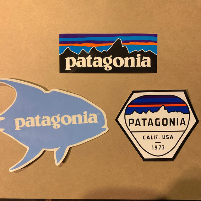 patagonia(パタゴニア)のパタゴニア　ステッカー　3枚 自動車/バイクのバイク(ステッカー)の商品写真