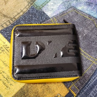 ディーゼル(DIESEL)のDIESEL ディーゼル
メンズ ラウンドファスナー
小銭入れ付き２つ折り財布
(折り財布)