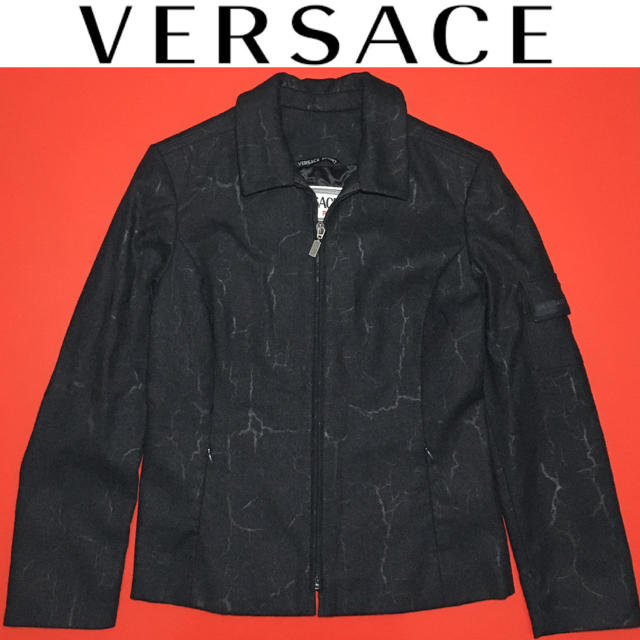 VERSACE(ヴェルサーチ)のVERSACE ジャケット ヴェルサーチ ブルゾン ヴィンテージ 総柄 ウール  レディースのジャケット/アウター(ブルゾン)の商品写真