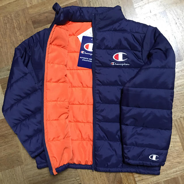 Champion(チャンピオン)の中綿　ダウン　ジャケット　120   champion キッズ/ベビー/マタニティのキッズ服男の子用(90cm~)(ジャケット/上着)の商品写真