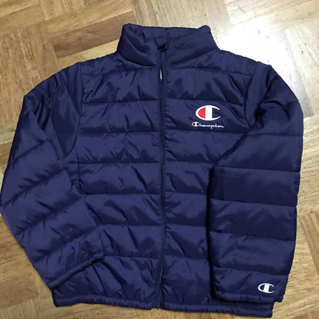 Champion(チャンピオン)の中綿　ダウン　ジャケット　120   champion キッズ/ベビー/マタニティのキッズ服男の子用(90cm~)(ジャケット/上着)の商品写真