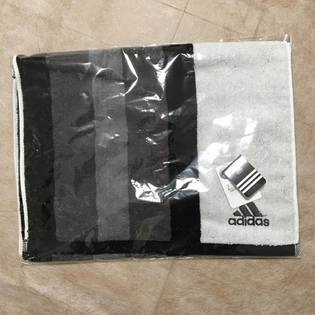 adidas(アディダス)のadidas☆新品スポーツタオル スポーツ/アウトドアのスポーツ/アウトドア その他(その他)の商品写真