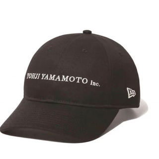 ヨウジヤマモト(Yohji Yamamoto)のキャップ　YOHJI YAMAMOTO × NEW ERA100周年限定(キャップ)