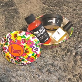 ラッシュ(LUSH)のLUSH PANSY ギフトボックス(バスグッズ)