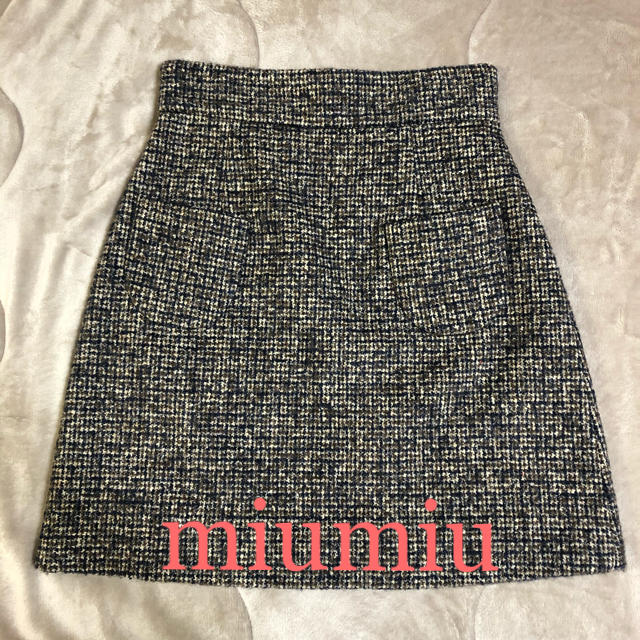 miumiu(ミュウミュウ)のmiumiu スカート 38 レディースのスカート(ひざ丈スカート)の商品写真