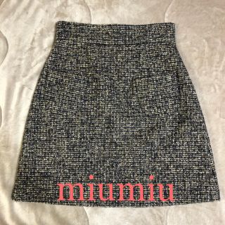 ミュウミュウ(miumiu)のmiumiu スカート 38(ひざ丈スカート)