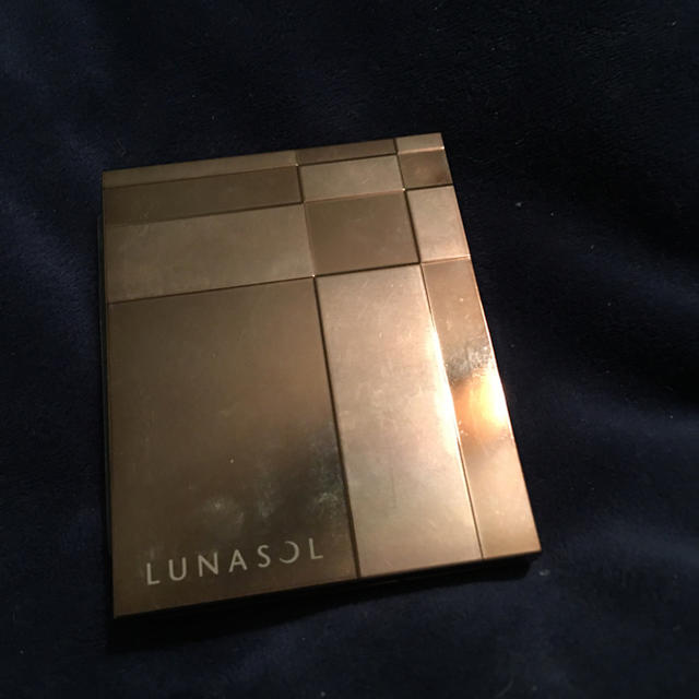 LUNASOL(ルナソル)のルナソル　アイシャドウ　カラフルスカイアイズ02 コスメ/美容のベースメイク/化粧品(アイシャドウ)の商品写真