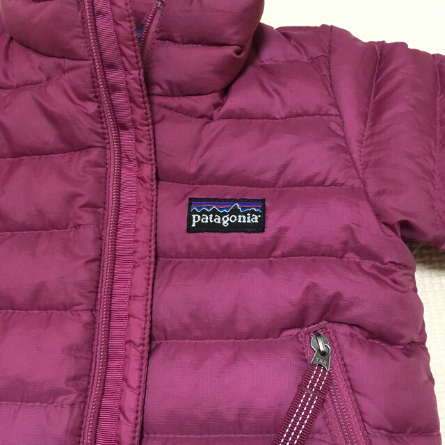 patagonia(パタゴニア)のパタゴニア　ダウン　ジャケット キッズ/ベビー/マタニティのベビー服(~85cm)(ジャケット/コート)の商品写真