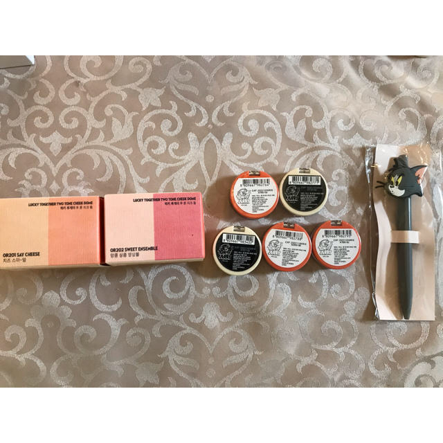 ETUDE HOUSE(エチュードハウス)の【新品】エチュードハウス トムとジェリー ラッキーフレンズ イエベ全色セット コスメ/美容のベースメイク/化粧品(アイシャドウ)の商品写真