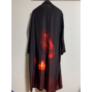 ヨウジヤマモト(Yohji Yamamoto)のヨウジヤマモト　18ss 赤い果実　蝋燭女　シルクコート　内田すずめ(チェスターコート)