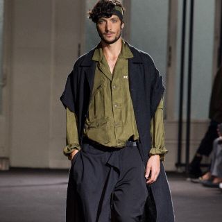 ヨウジヤマモト(Yohji Yamamoto)のヨウジヤマモト　17ss ロングブラウス　Look24(その他)