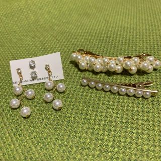 結婚式などに！ピアスとヘアアクセサリー(ピアス)