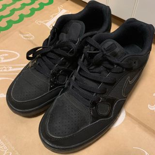 ナイキ(NIKE)のNIKE★ブラックスニーカー★27cm(スニーカー)