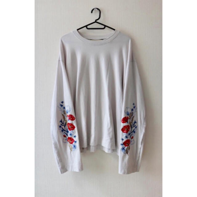 Jieda(ジエダ)のJieDa/FLOWER EMBROIDERY L/S 白 メンズのトップス(Tシャツ/カットソー(七分/長袖))の商品写真