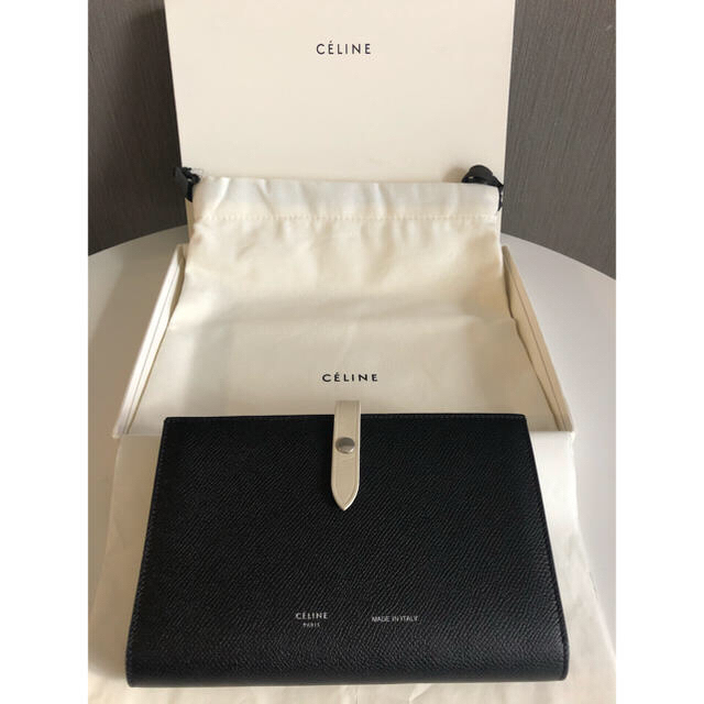 celine(セリーヌ)の【新年SALE】CELINE STRAP Large  レディースのファッション小物(財布)の商品写真