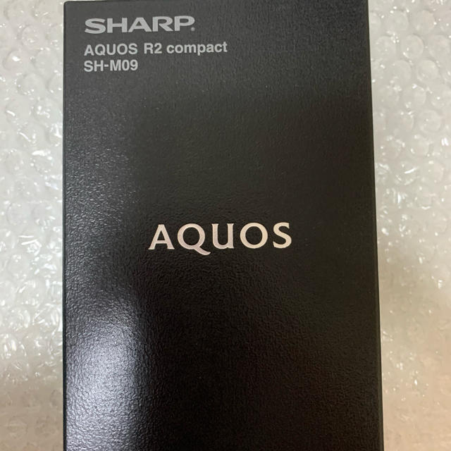 AQUOS(アクオス)のAQUOS R2compact SH-M09 スマホ/家電/カメラのスマートフォン/携帯電話(スマートフォン本体)の商品写真