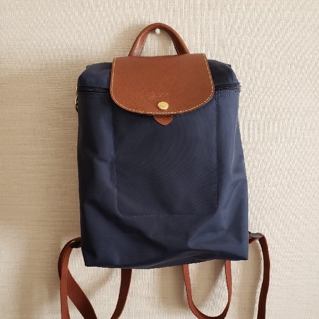 LONGCHAMP(ロンシャン)の【LONGCHAMP】ネイビーリュック レディースのバッグ(リュック/バックパック)の商品写真