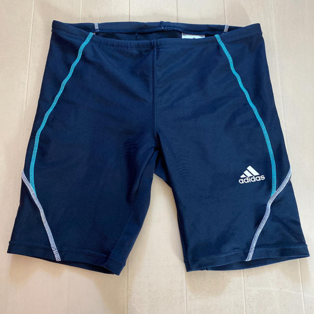 adidas(アディダス)のadidas水着　160センチ キッズ/ベビー/マタニティのキッズ服男の子用(90cm~)(水着)の商品写真