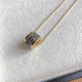 スワロフスキー(SWAROVSKI)の【まんじゅうさま専用】グルーデコ ゴールドロンデルネックレス/新品♡(ネックレス)