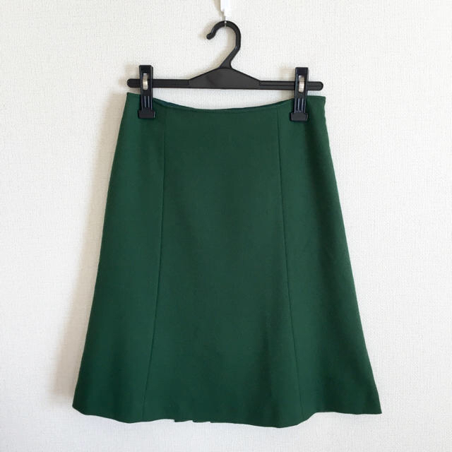 UNITED ARROWS(ユナイテッドアローズ)のアローズ♡グリーンの後ろプリーツスカート レディースのスカート(ひざ丈スカート)の商品写真