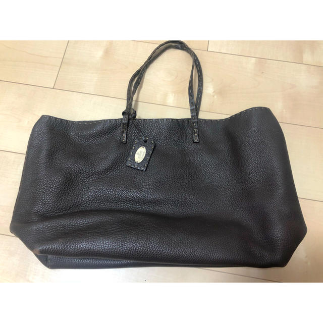 fendi selleria トートバック　本物