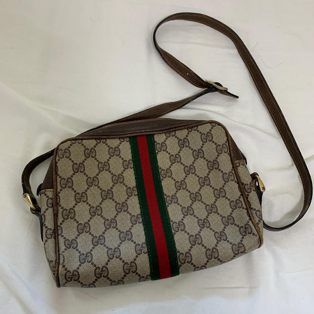 Gucci(グッチ)のGUCCI⭐︎GGショルダーバック レディースのバッグ(ショルダーバッグ)の商品写真