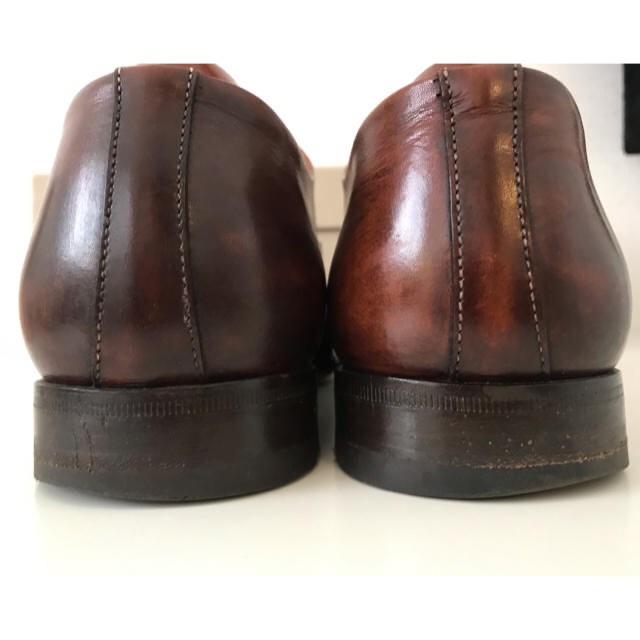 Santoni(サントーニ)の美品 サントーニ キャップトゥ Dブラウン サイズ5 26cm シューキーパー付 メンズの靴/シューズ(ドレス/ビジネス)の商品写真