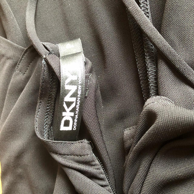 DKNY(ダナキャランニューヨーク)のDKNY👗黒ドレス レディースのフォーマル/ドレス(ミディアムドレス)の商品写真