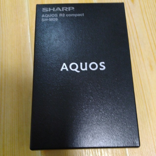 AQUOS R2 compact SH-M09 ホワイト SDカード、フィルム付