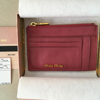 ミュウミュウ(miumiu)のミュウミュウ マドラスレザー　カードケース(財布)