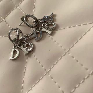 ディオール(Dior)のDIORピアス(ピアス(両耳用))