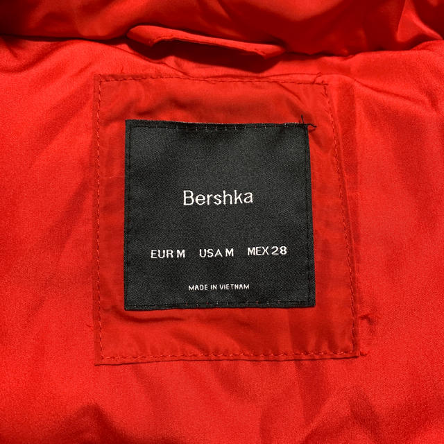 Bershka(ベルシュカ)のBershka ダウン レディースのジャケット/アウター(ダウンジャケット)の商品写真