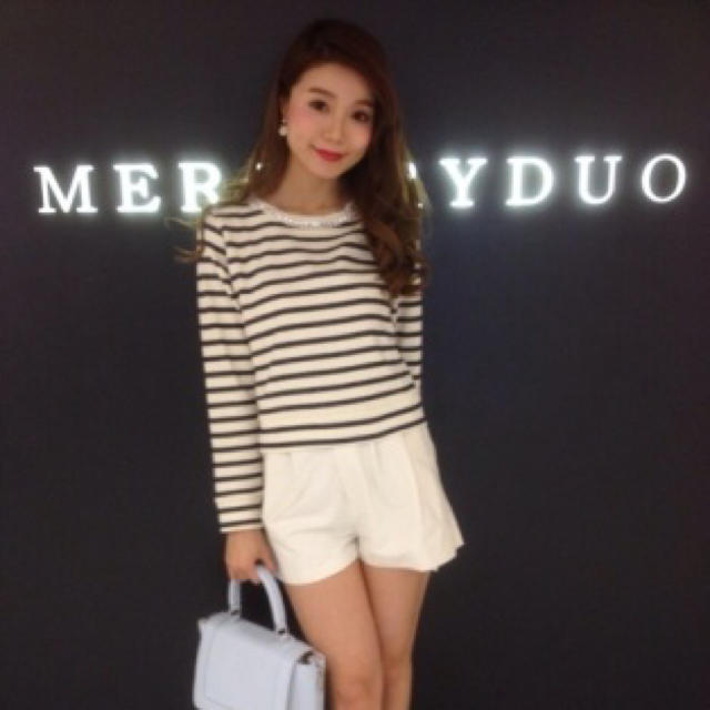 MERCURYDUO(マーキュリーデュオ)の♡新品♡パール&ビジューカットソー♡ レディースのトップス(シャツ/ブラウス(長袖/七分))の商品写真