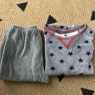 プチバトー(PETIT BATEAU)のpetit bateau プチバトー 4ans パジャマ　おまとめトップス3枚(パジャマ)