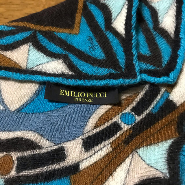 EMILIO PUCCI(エミリオプッチ)のEMILIO PUCCI カシミヤマフラー/ストール レディースのファッション小物(マフラー/ショール)の商品写真