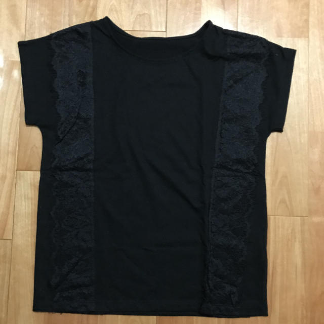 tocco(トッコ)のレース装飾Tシャツ ブラック レディースのトップス(Tシャツ(半袖/袖なし))の商品写真