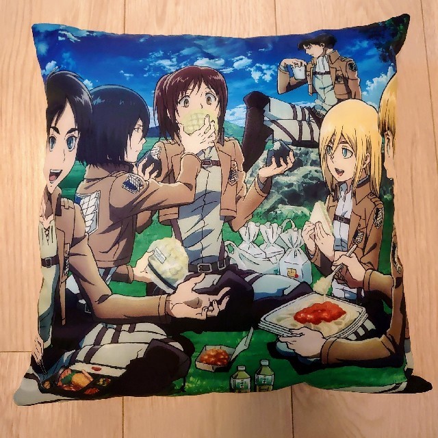 非売品!進撃の巨人 クッションの通販 by かとり's shop|ラクマ 非売品!進撃の巨人 クッションの通販 by かとり's shop|ラクマ