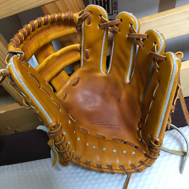 アイピーセレクト 硬式グローブ 内野手用 大引モデル スポーツ/アウトドアの野球(グローブ)の商品写真