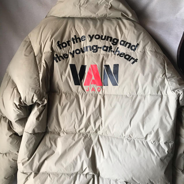 VAN Jacket(ヴァンヂャケット)のVAN   ダウン　メンズ　Lサイズ　未使用 メンズのジャケット/アウター(ダウンジャケット)の商品写真