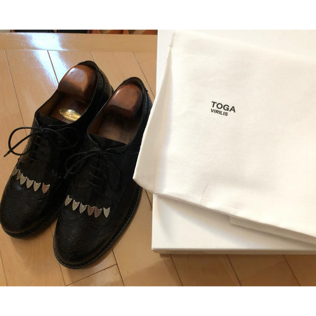 TOGA(トーガ)のTOGA VIRILIS  Polido フリンジ レザー ダービーシューズ メンズの靴/シューズ(ドレス/ビジネス)の商品写真