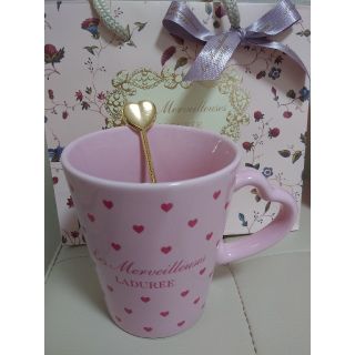 レメルヴェイユーズラデュレ(Les Merveilleuses LADUREE)のラデュレ　マグカップ&ティースプーンセット(グラス/カップ)