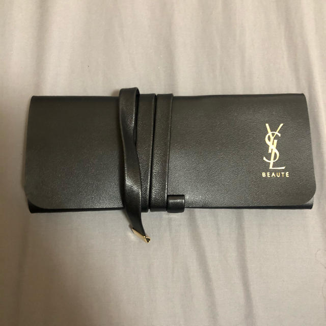 Yves Saint Laurent Beaute(イヴサンローランボーテ)のブラシセット　YSL コスメ/美容のベースメイク/化粧品(その他)の商品写真