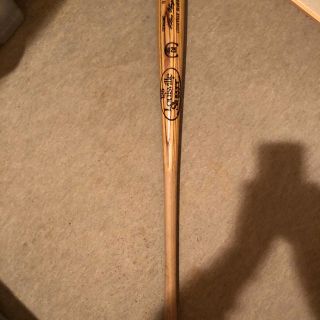 ルイスビルスラッガー(Louisville Slugger)の硬式木製バット(バット)