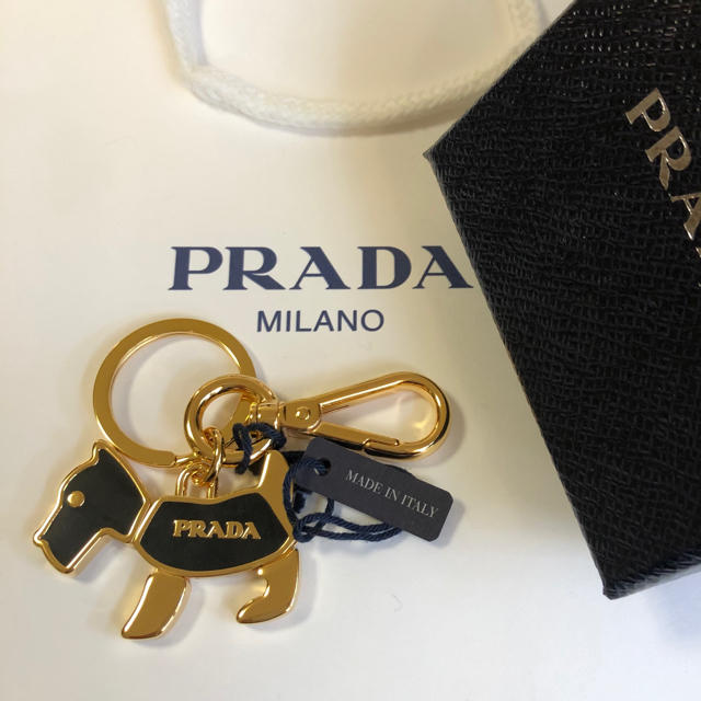 PRADA キーホルダー　イヌ　新品・未使用・箱、紙袋付き